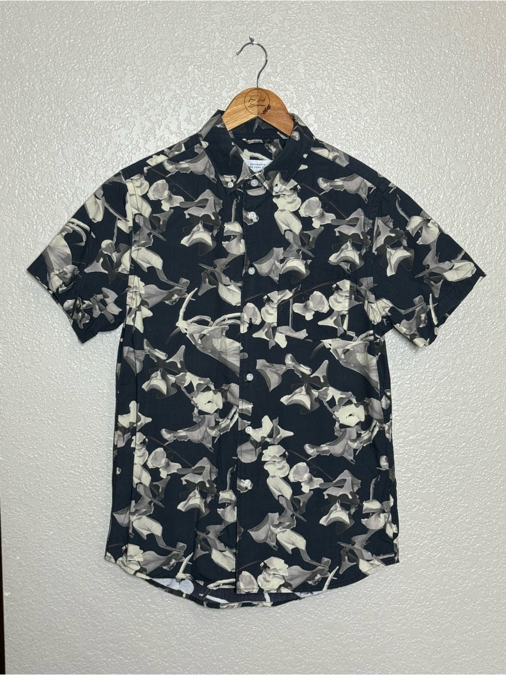 Saturdays New York City Patterned Short Sleeve Shirt Men’s Size Small